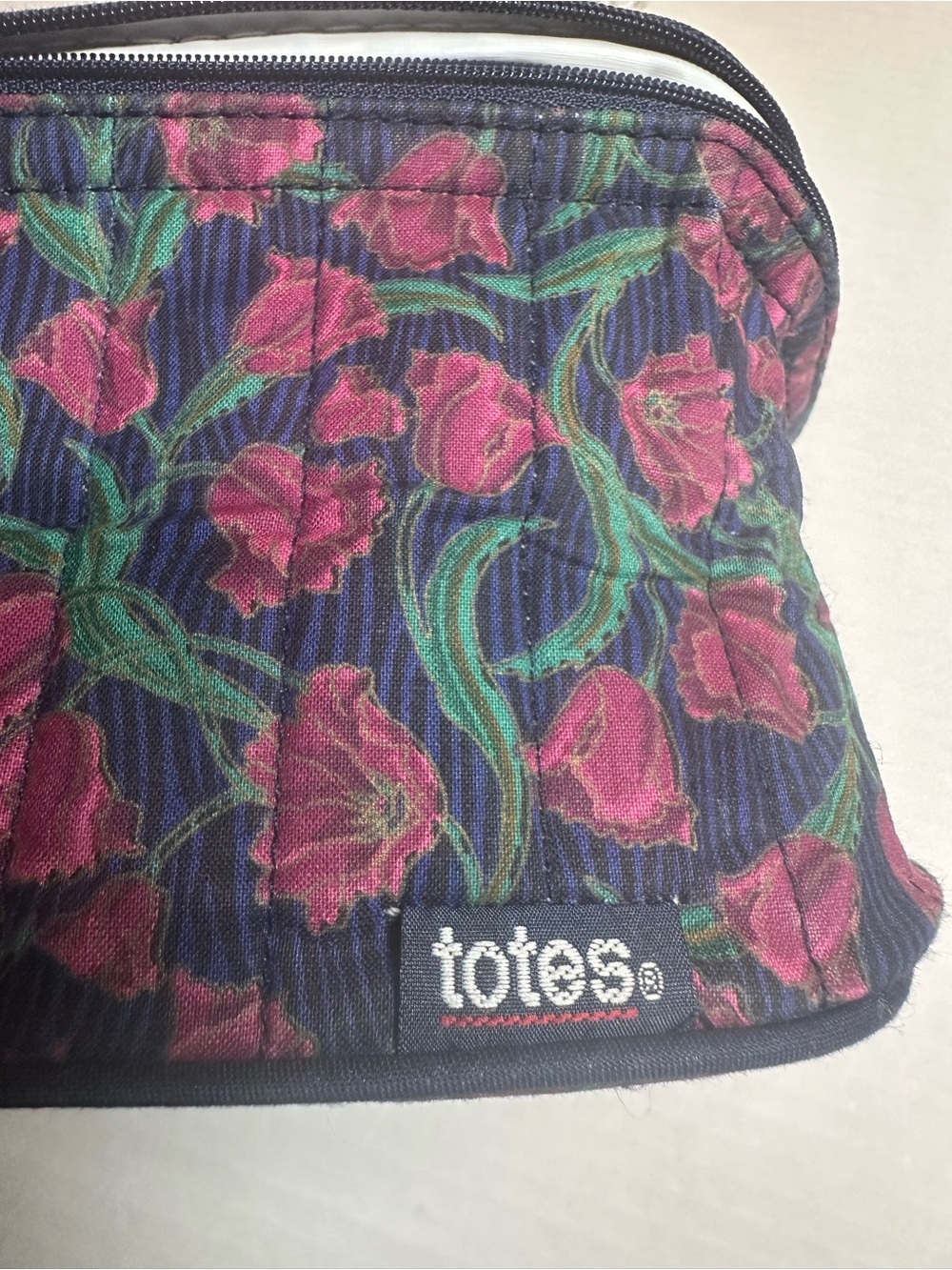 totes Quilted Floral Cosmetic Bag - Navy with Pink Flowers - Picture 4 of 7